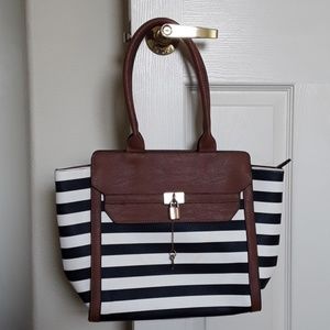 Women's handbag